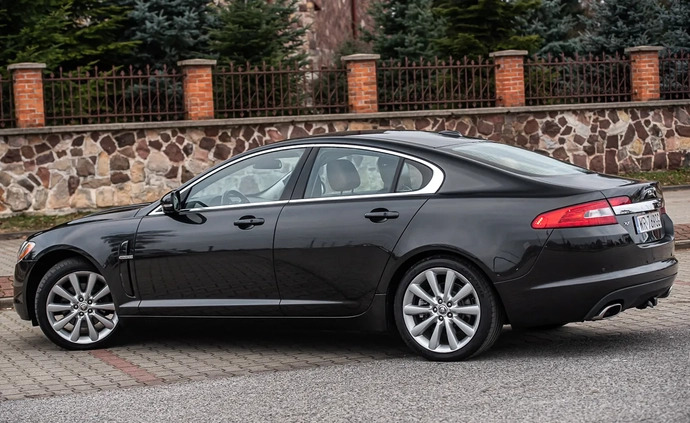 Jaguar XF cena 45900 przebieg: 215000, rok produkcji 2011 z Wasilków małe 529